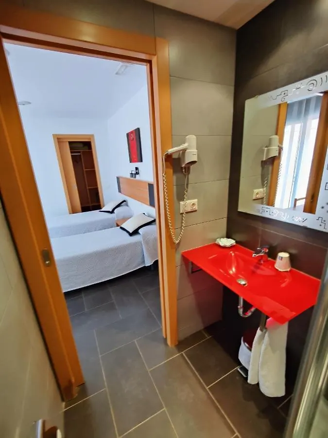 Hostal Manel Pineda De Mar