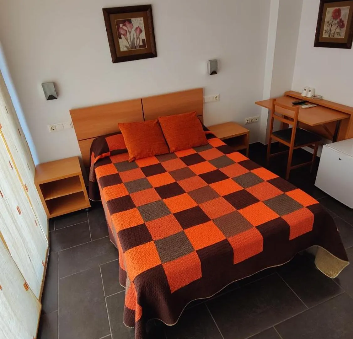 Pensión Hostal Manel Pineda De Mar