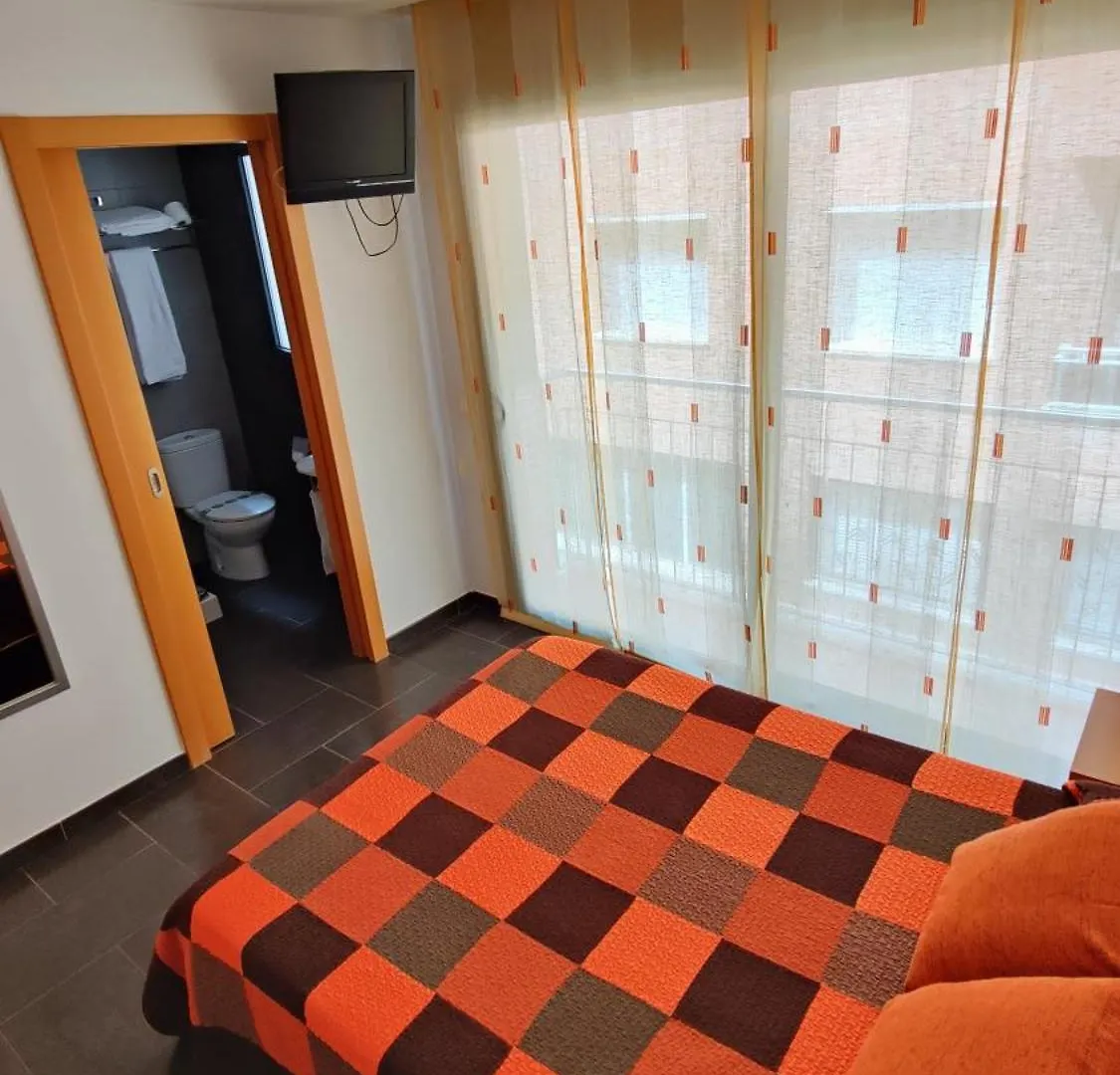 ** Pensión Hostal Manel Pineda De Mar España