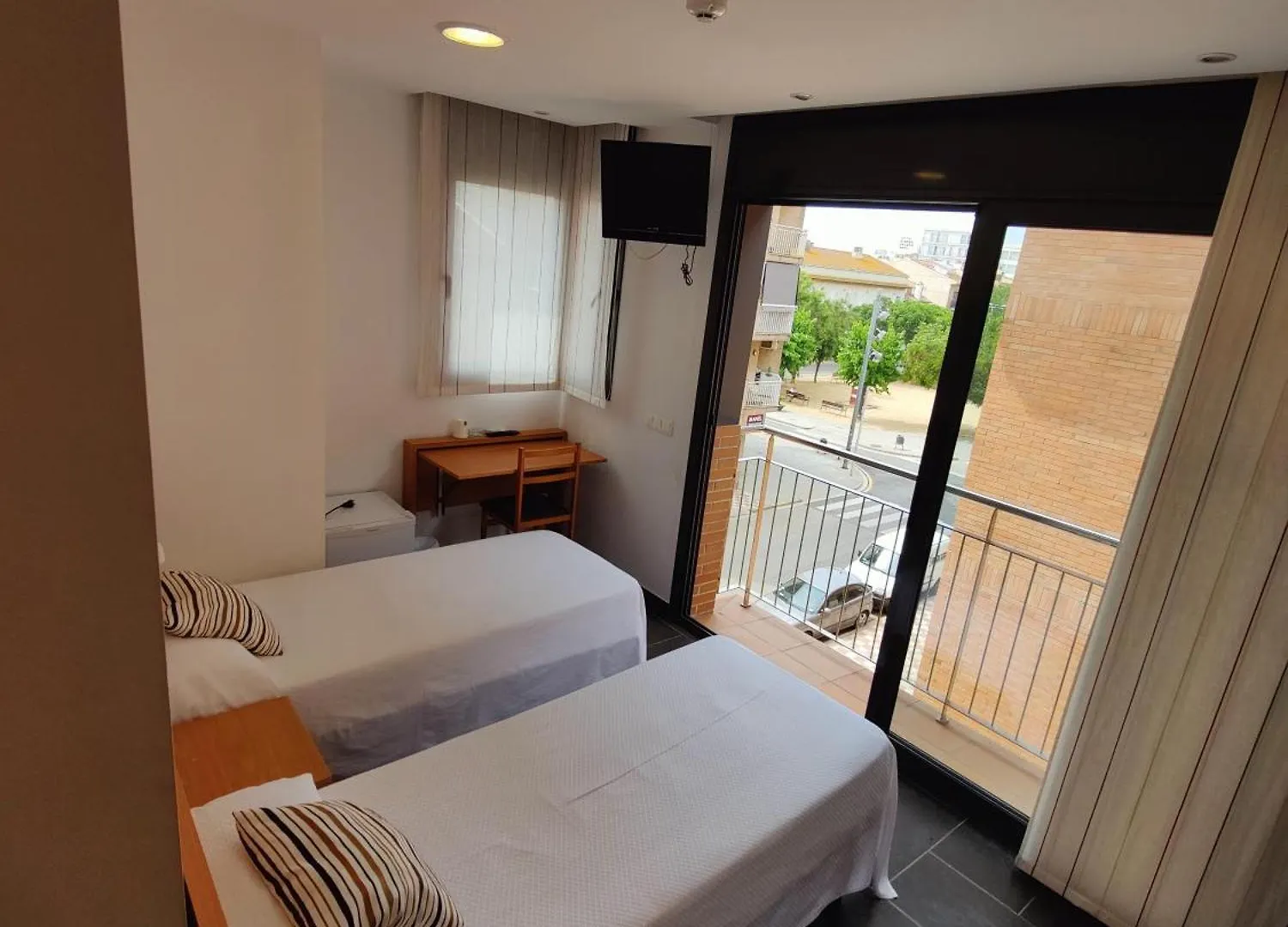 Hostal Manel Pineda De Mar 2*,